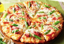 【宅配ピザ・デリバリーピザ・出前】モッツァレラとアスパラベーコンのピザ
