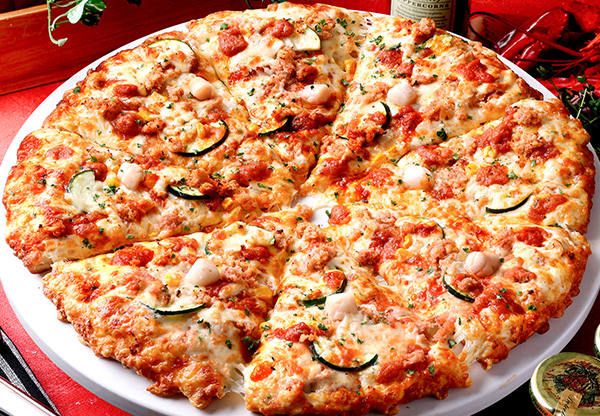 【宅配ピザ・デリバリーピザ・出前】カニとオマール海老ソースの贅沢ピザ